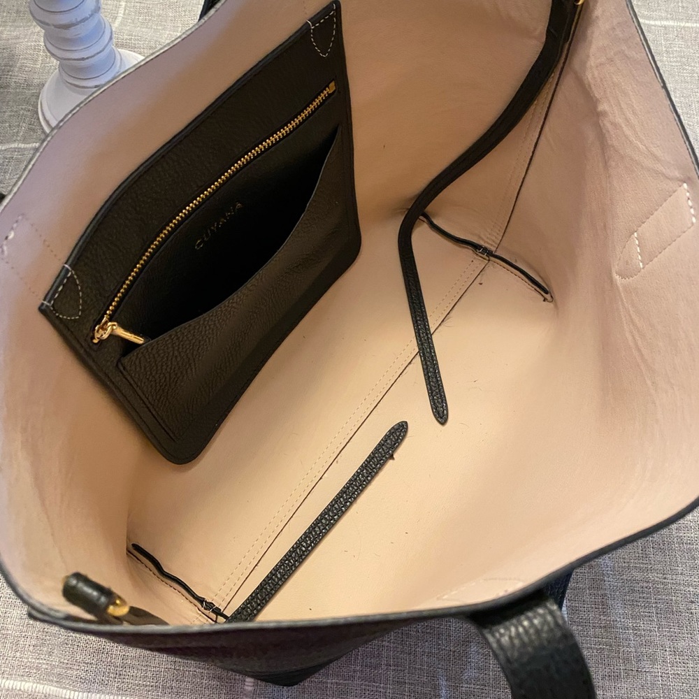 Cuyana Black Leather Tote - Picture 4 of 8